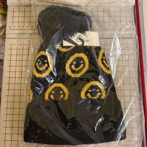 Black Yellow Smiley Fleece Lined Pom Knit Beanie NWT - (#0117)